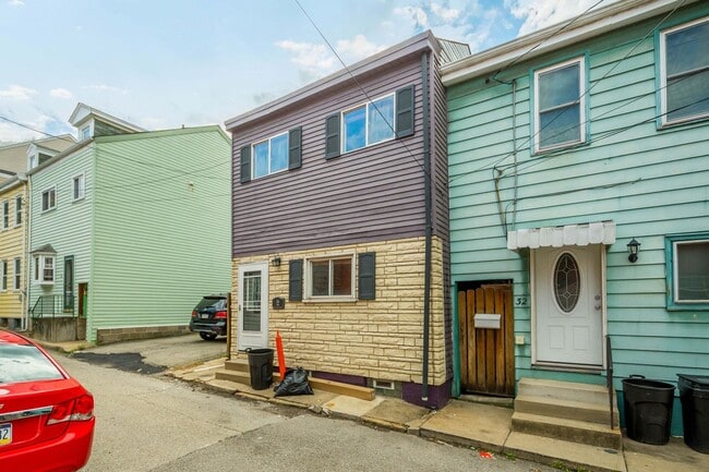 Photo - Beautifully Renovated 3 bed, 3 bath Home i...