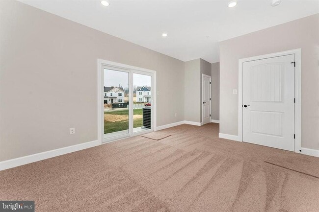 Photo - 527 Abigail Ave