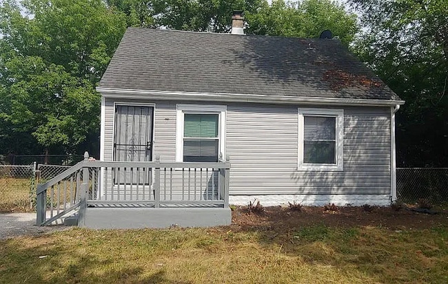 Building Photo - 5304 N 64th St Rental