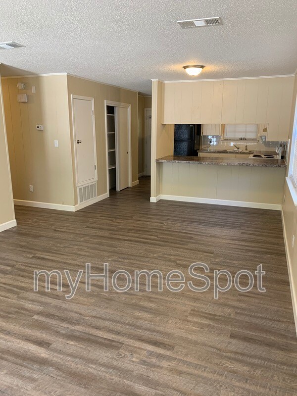 Photo - 4609 Saufley Field Rd