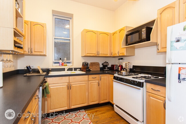 Building Photo - 1817 W Armitage Ave Unit #  01 Rental