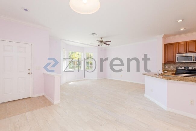 Photo - 7569 Tamarind Ave