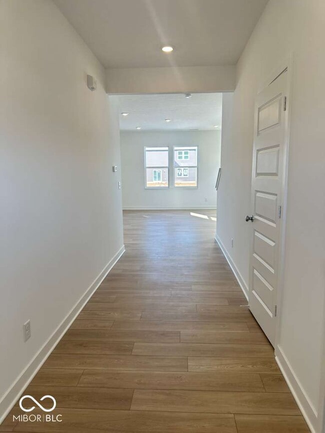 Photo - 820 Hardin Pl