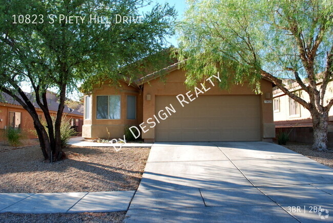 Building Photo - Rancho Del Lago 3 Bedroom 2 Bath + Den/Hom... Rental