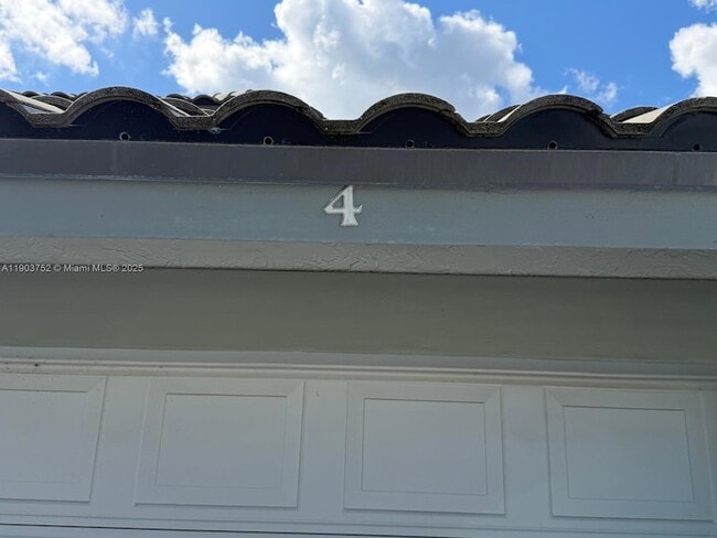 Photo - 11690 Briarwood Cir Unit 4