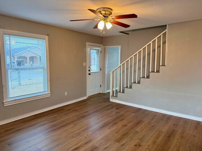 Photo - 2706 Palmetto Dr