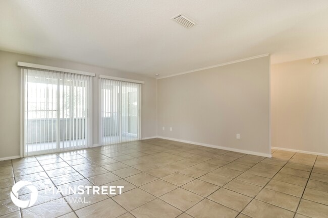 Photo - 1035 Country Club Blvd