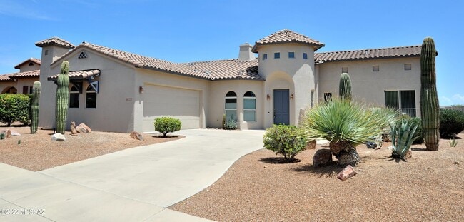 Building Photo - 12866 N High Hawk Dr