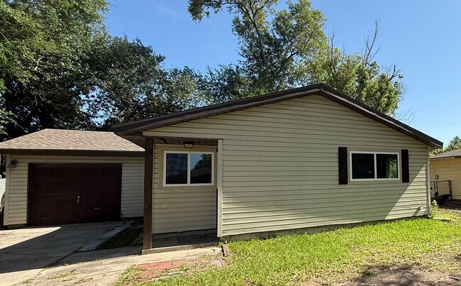 3 Bedroom home for RENT in Orange - 3 Bedroom home for RENT in Orange