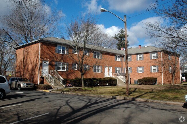 Photo - 526 E 2nd St