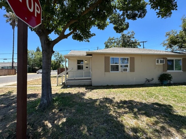 Photo - Water/Sewer Paid Unit 5028 Thurman Way