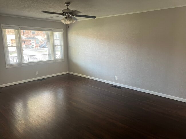 Photo - 3839 S Cincinnati Ave