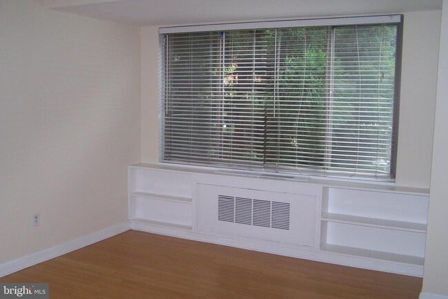 Photo - 1121 Arlington Blvd Unit 345