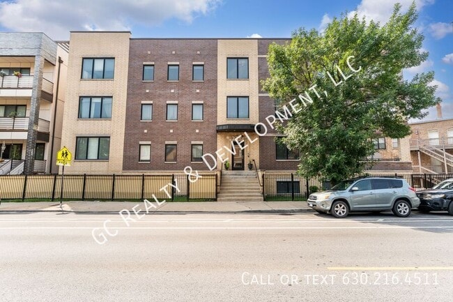 Building Photo - 2317 W Armitage Ave Unit 1E Rental