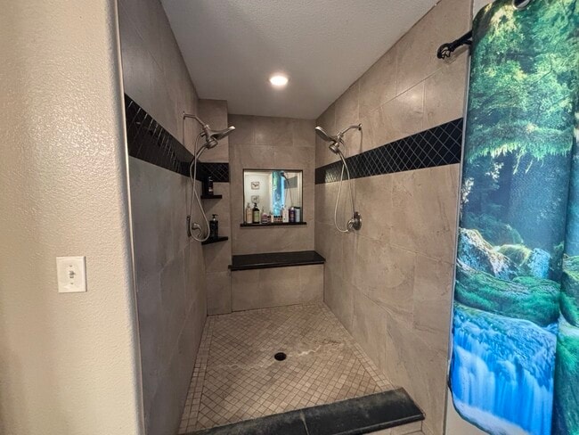 Photo - 5681 Manx Rd