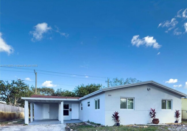 Photo - 3531 N 66th Ave House