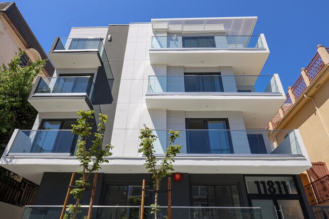 Photo - Dorothy at Granville by Wiseman