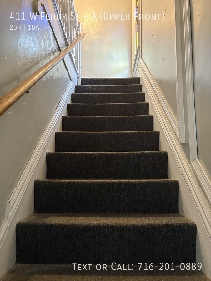 Photo - 411 W Ferry St Unidad 3 (Upper Front)