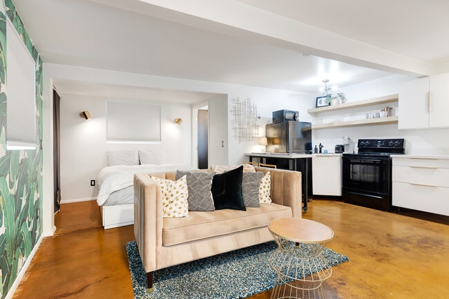 Photo - 1525 E Diamond St Unit 1