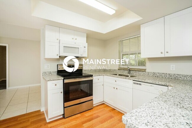 Photo - 1061 SW Sudder Ave