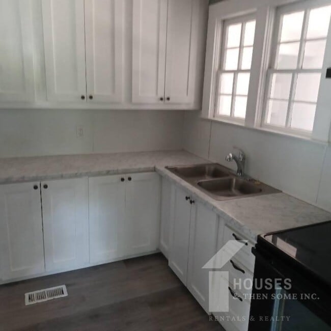 Photo - 104 Cooksey Ave