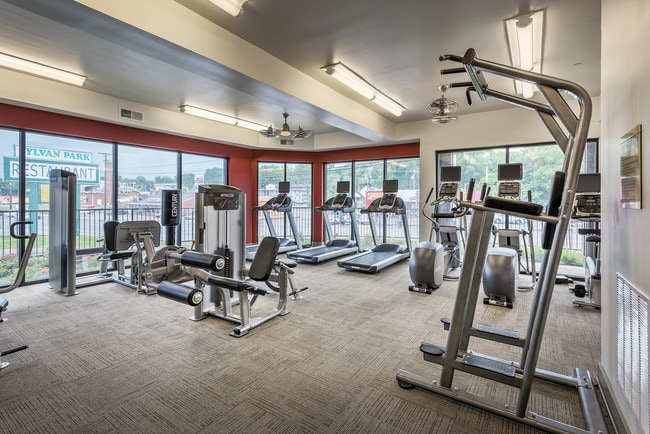 Gimnasio y centro de salud las 24 horas - 23Hundred at Berry Hill