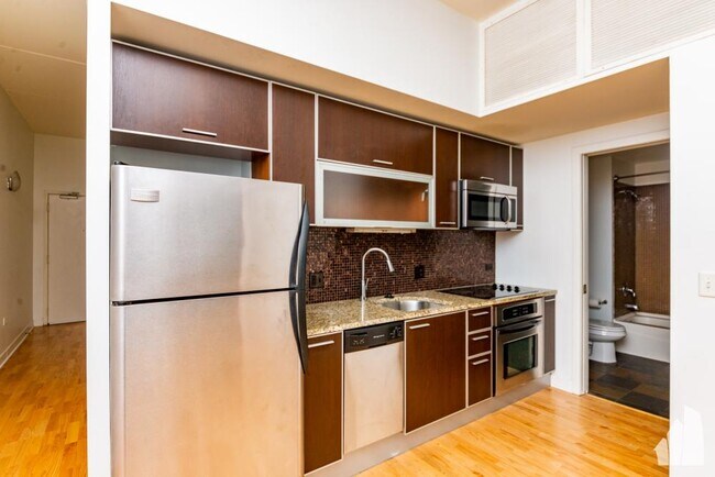 Photo - 1 bedroom in Chicago IL 60661 Unit 106C