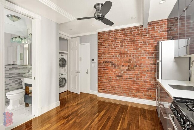 Building Photo - 1590 Lexington Ave Unit 5 Rental