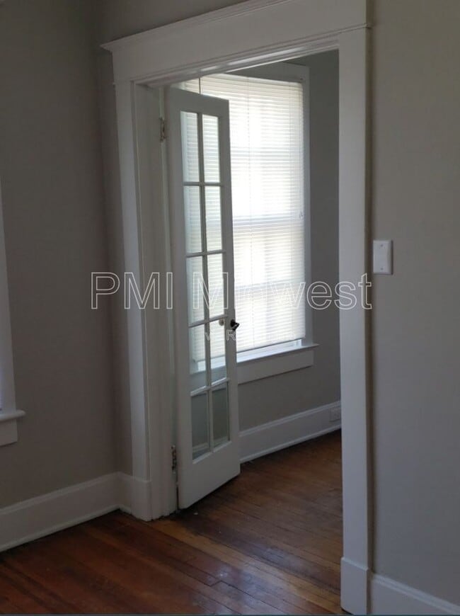 Photo - 125 E 17th St Unit 1