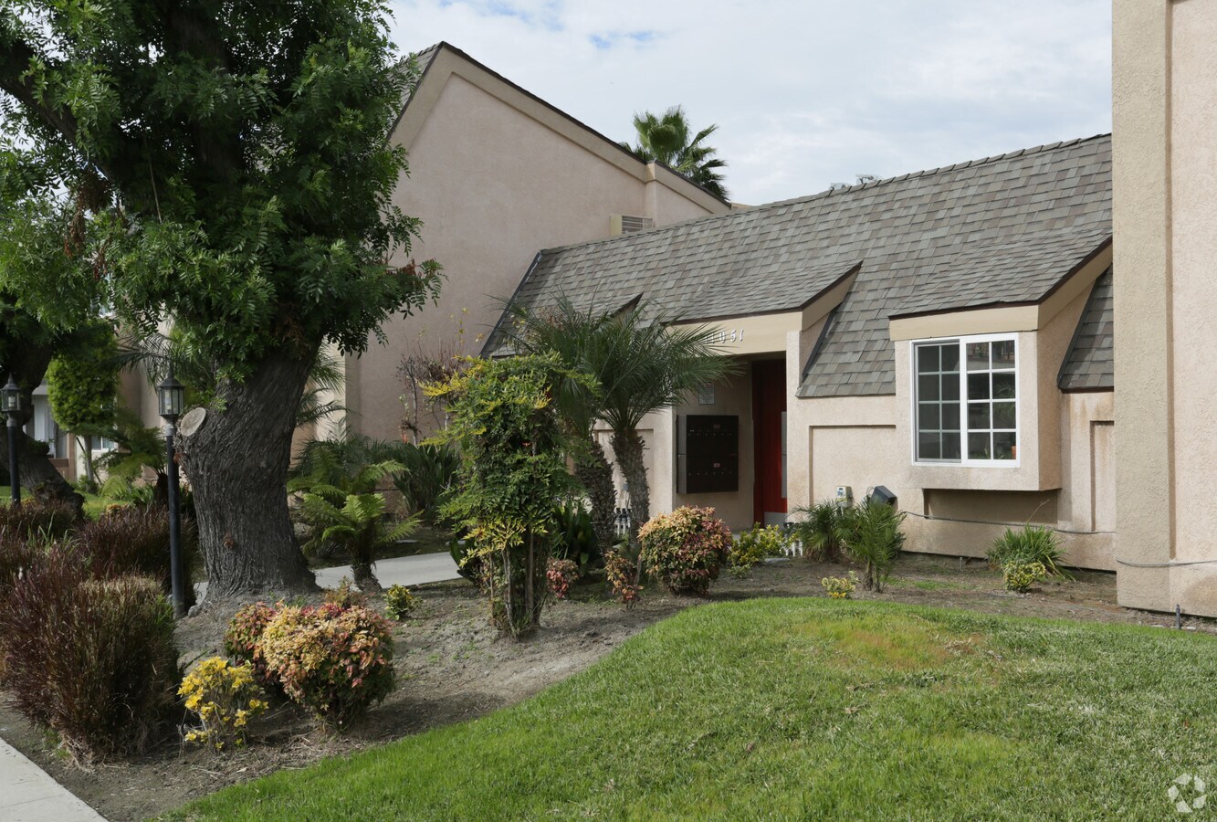 Photo - 11051 Barnwall St