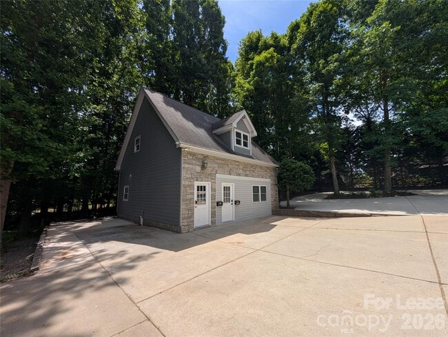 Building Photo - 14625 Phillips Rd