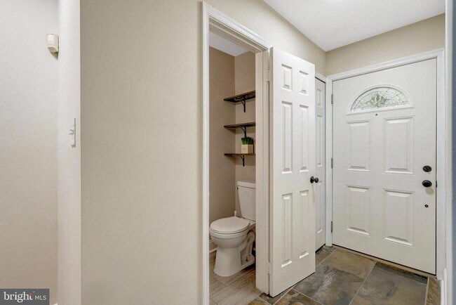 Photo - 8482 Springfield Oaks Dr