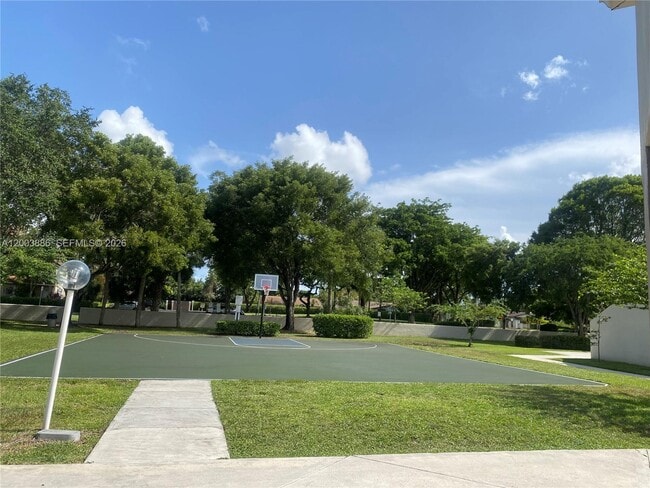 Building Photo - 514 Gardens Dr Unit 101