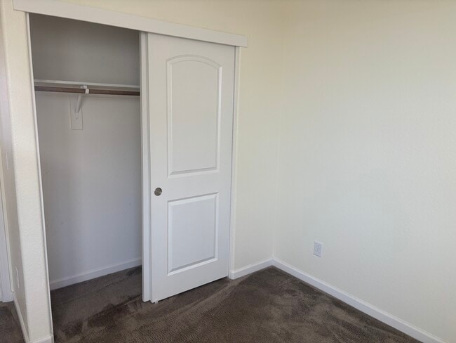 Photo - 613 Sweet Pea St