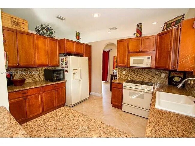 Photo - 4427 NW 41st Pl