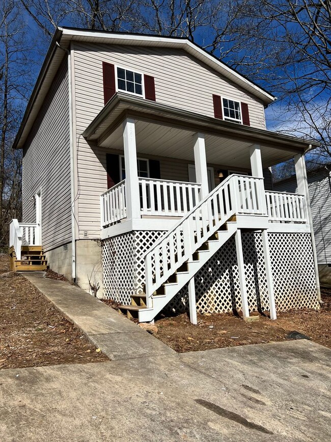 Photo - 829 Sylvan Dr