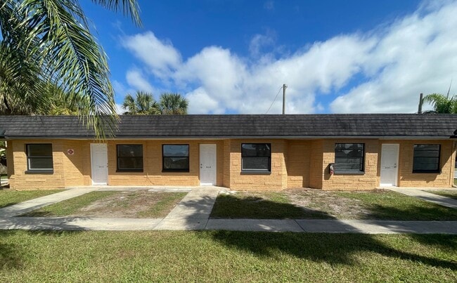 Building Photo - 5317 Avery Rd Unit 1