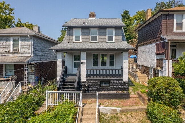 Photo - 1303 Woodlawn Ave