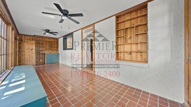 Photo - 3105 Woodlawn Ave