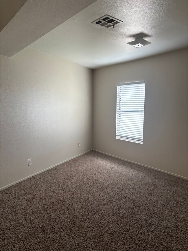 211 Zinc St