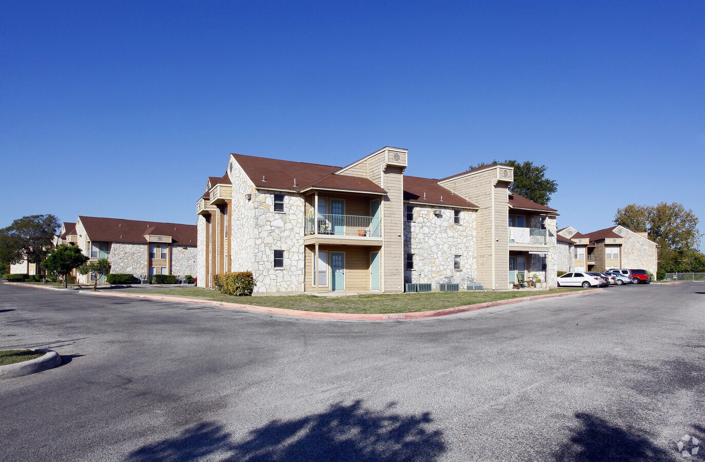 Bear Springs - Bear Springs Apartments