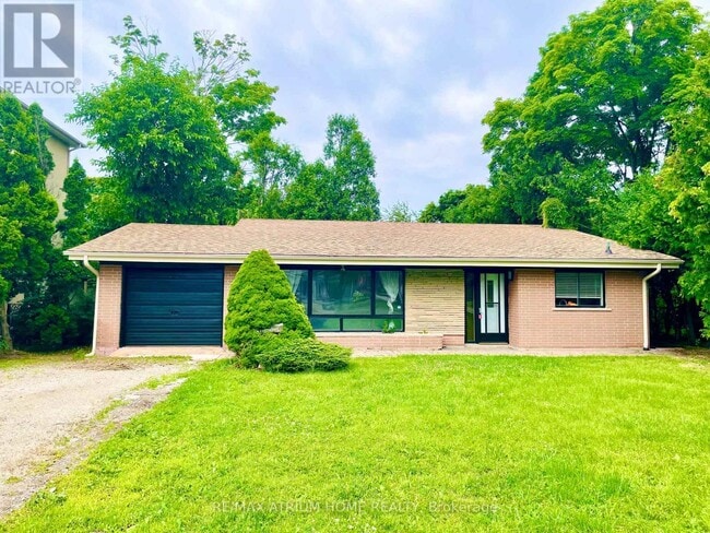 Photo - 9740 Keele St