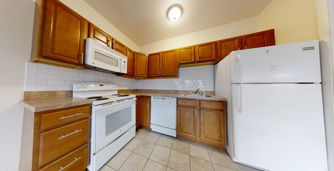 1121 Commonwealth Ave Unit 8