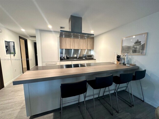 Photo - 1000 Brickell Plaza Unit 3907