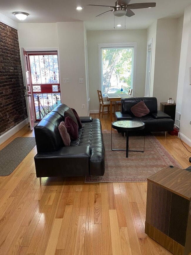 Building Photo - 1632 New Jersey Ave NW