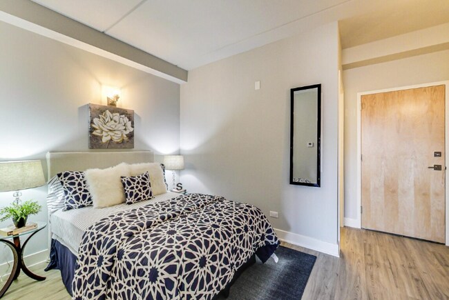 Photo - 1168 N Wells St Unidad 808