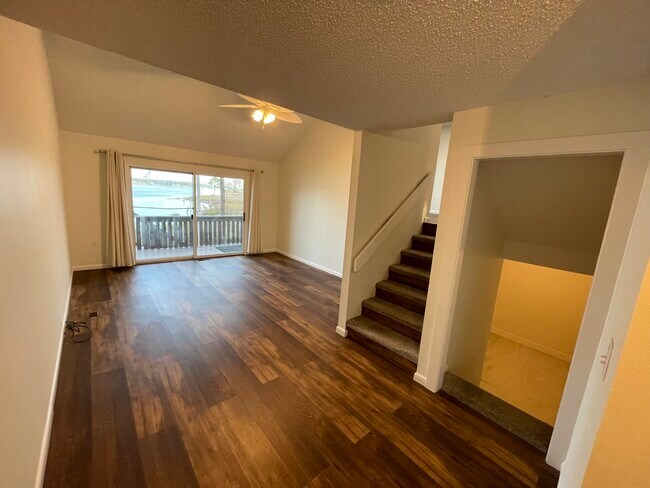 Photo - 30 Marina Cove Dr