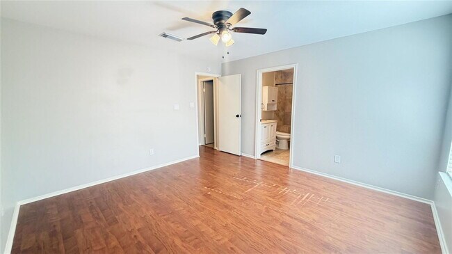 Photo - 31 Dellforest Ct