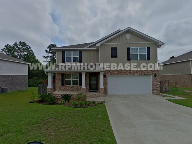 Spacious 5-Bedroom Home with Flexible Livi... - Spacious 5-Bedroom Home with Flexible Livi...