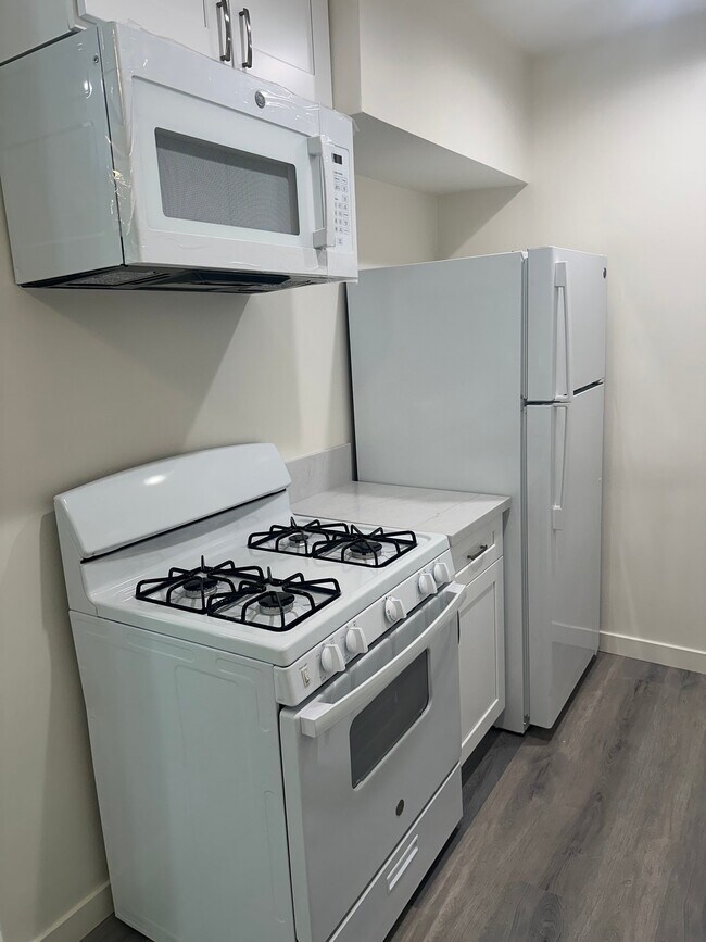 415 Loma Dr Unidad L3